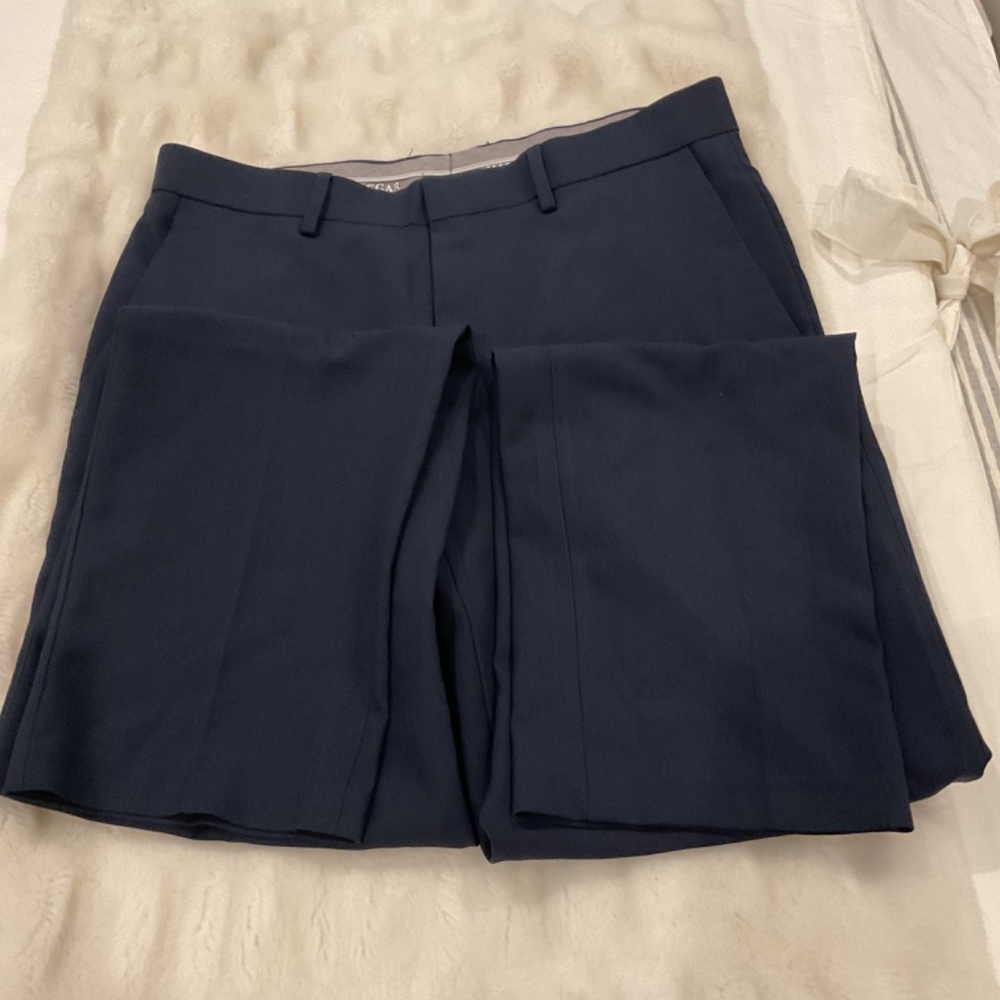 Haggar Straight Fit Size 30x32 Mens Dress Pants Navy Blue - Picture 3 of 10